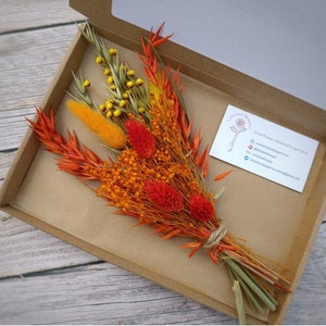 Letterbox Dried Flowers | Burnt Orange Dried Flower Arrangement | Gift |Letterbox Gift | Mothers Day Gift | Birthday Gift | Gifts For Her