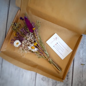 Letterbox Dried Flowers | Violet Dried Flower Arrangement | Gift |Letterbox Gift | Mothers Day Gift | Birthday Gift | Gifts For Her