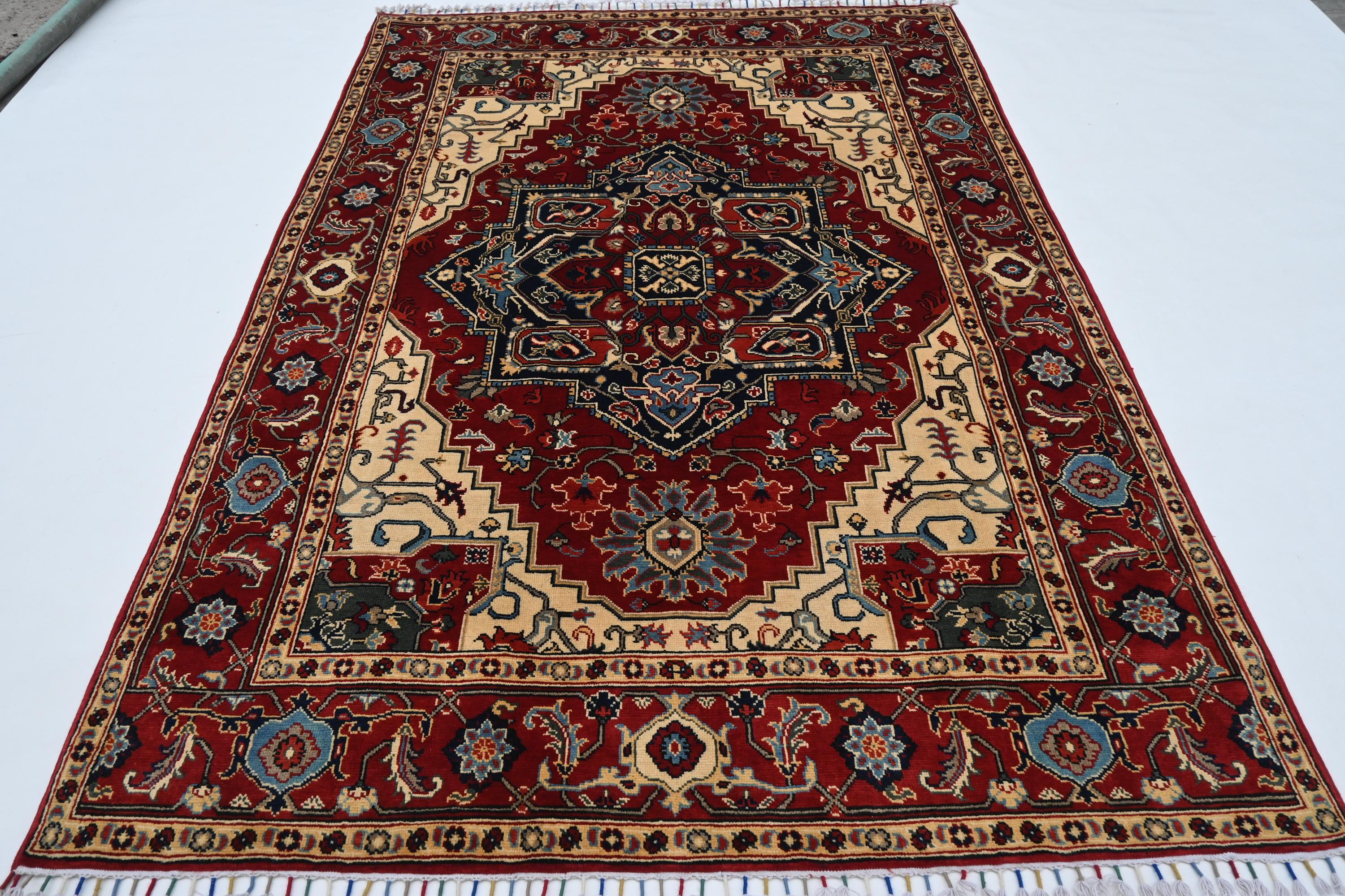 7x5 ベージュレッド アフガンラグ - トルクメン幾何学模様