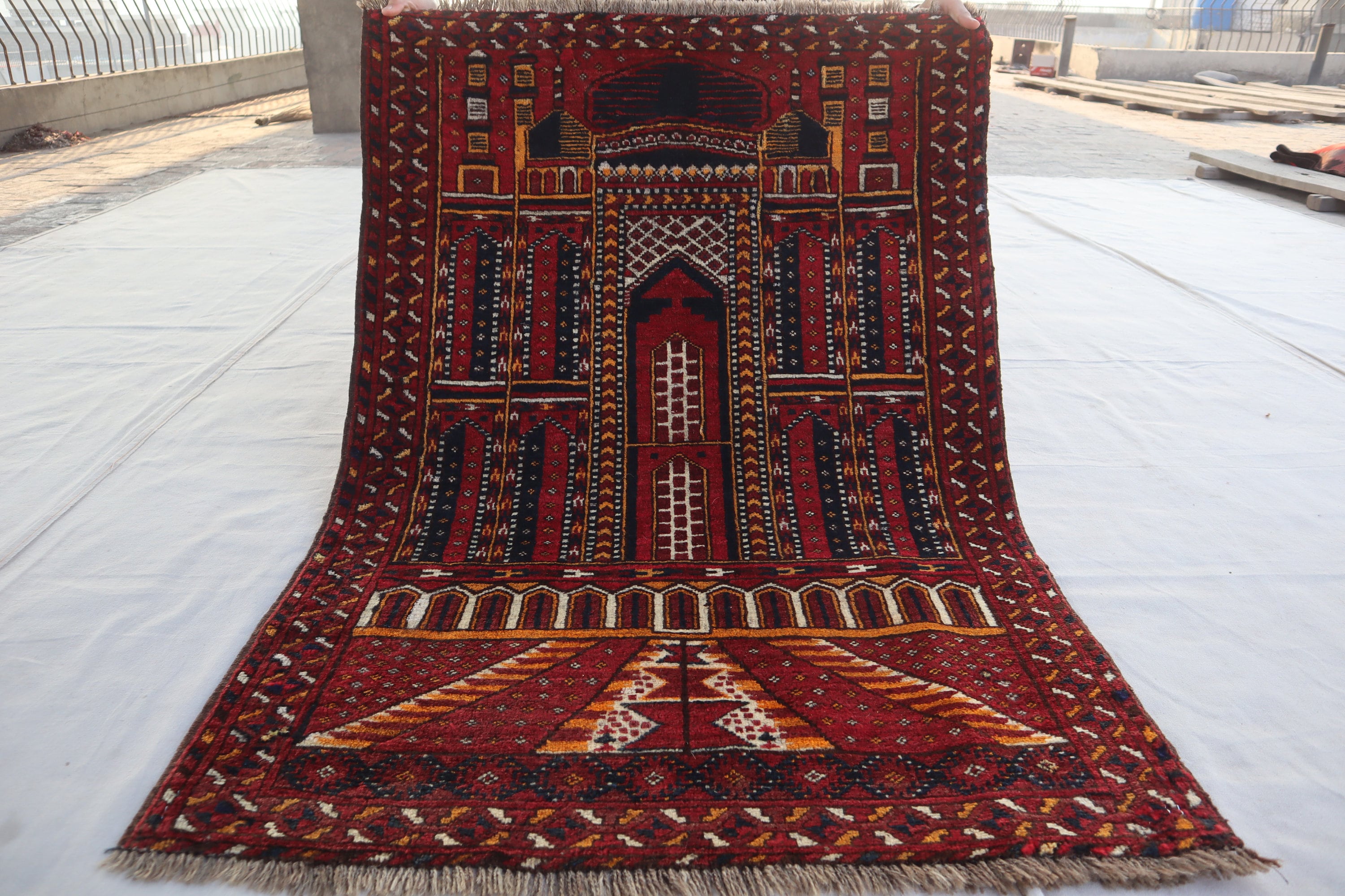Kizil Ayak Rug - Ca 1920 Kizil Ayak Rug - Ca 1920