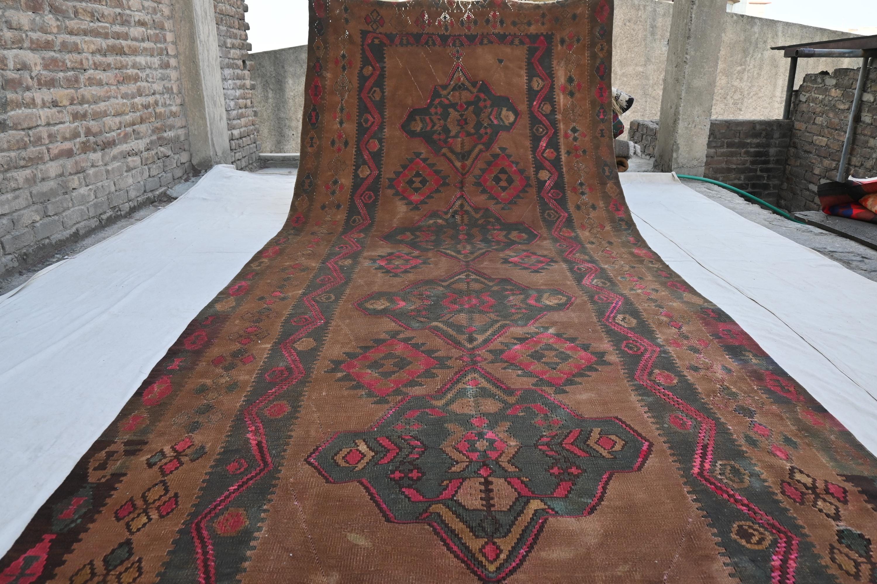 くすみレッド　ヴィンテージラグ　トルコラグ 6x15 ヴィンテージ テラコッタ ラグ 1900 アンティーク トルクメン