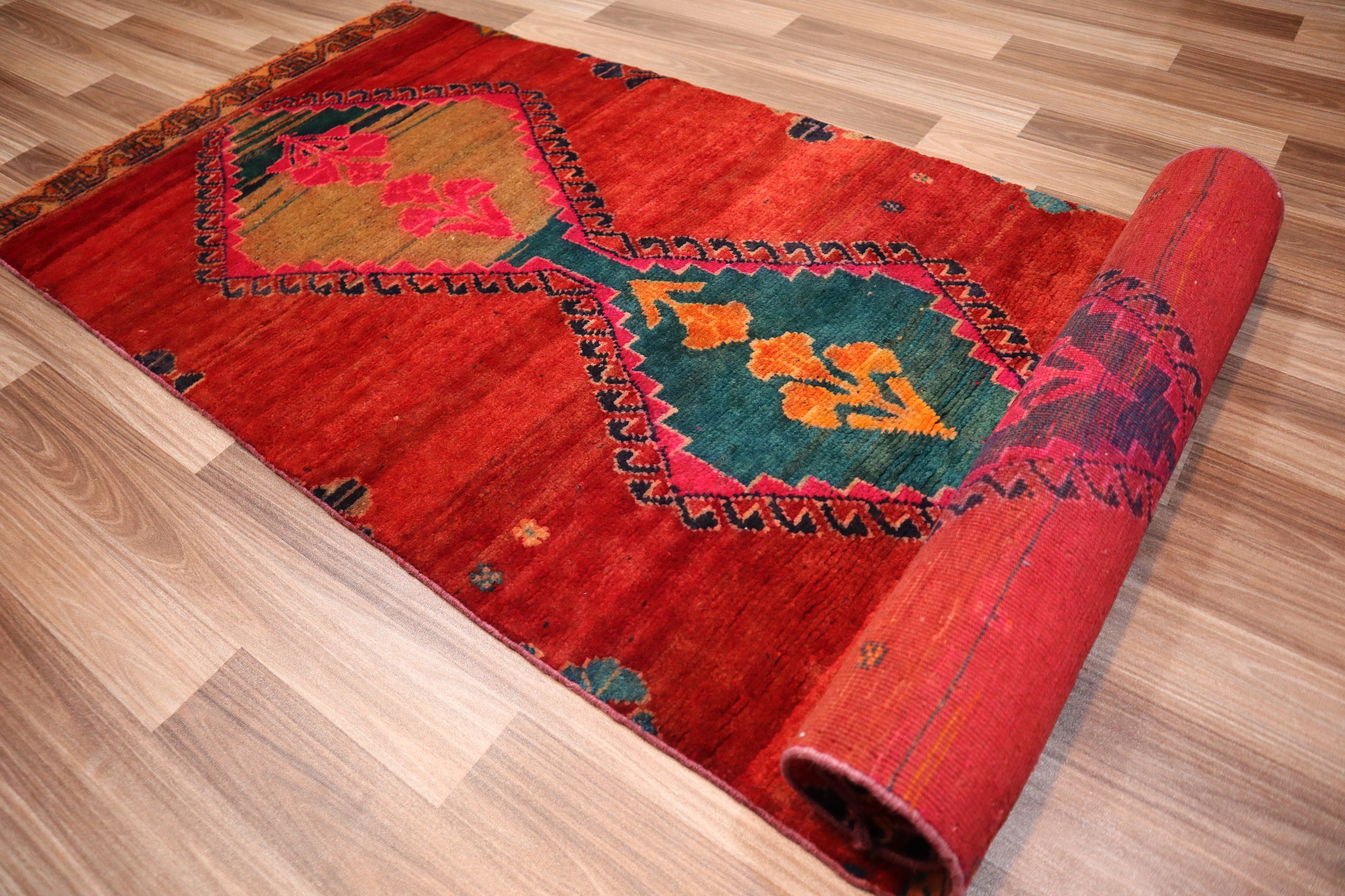 1950年代アンティークコーカサス地方2'3x6'6ランナーラグ