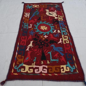 2'8x5'7 ヴィンテージ タペストリー ラグ - アフガニスタン ハンドメイド ウール ラグ - レッド トルクメン 絵画アート ラグ - ウズベキスタン スタイル 刺繍 ラグ - ホーム デコレーション ラグ
