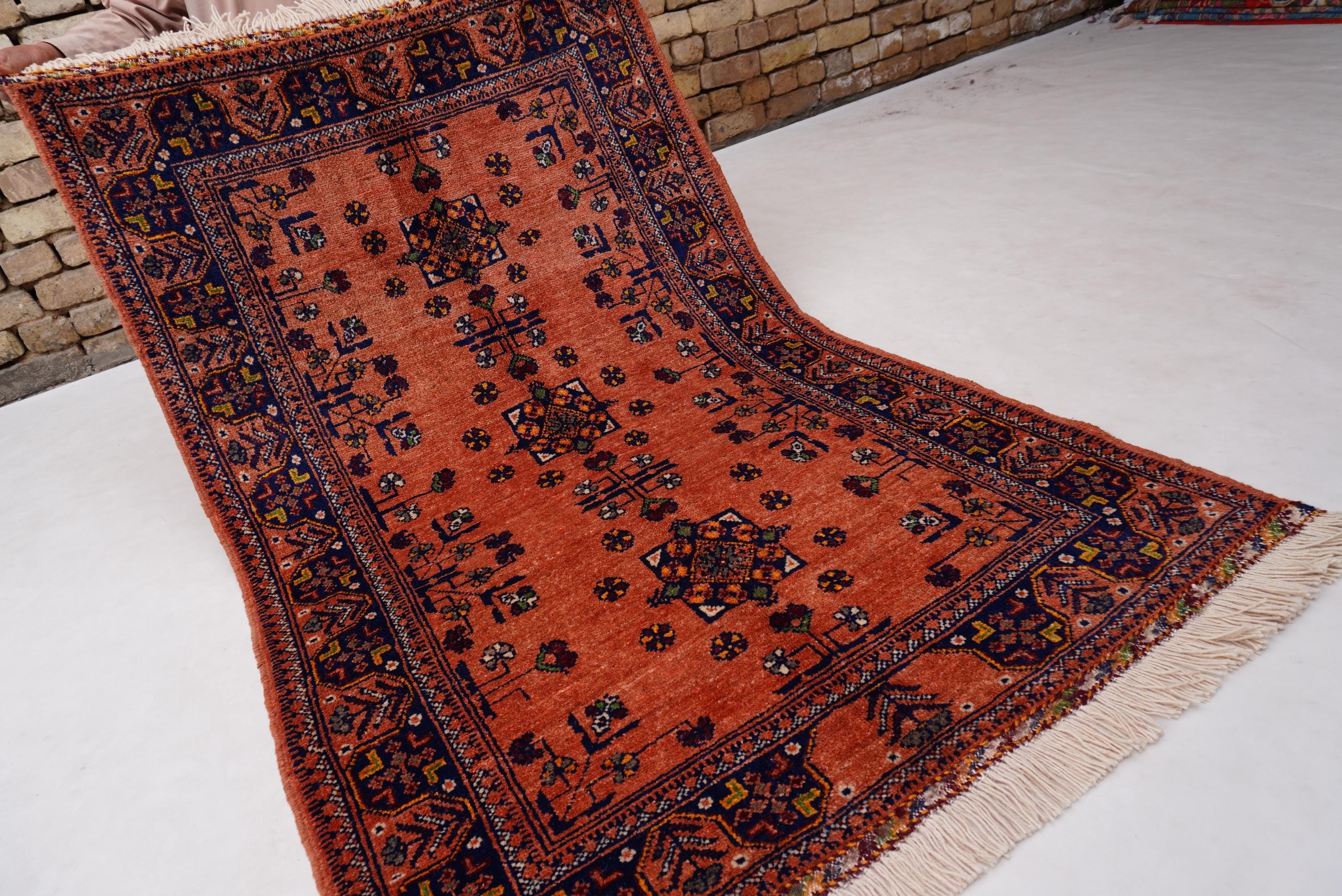 ✴︎1970年代 ヴィンテージ・トルコラグ✴︎terracotta/navy Terracotta Blue Vintage Rug - Etsy