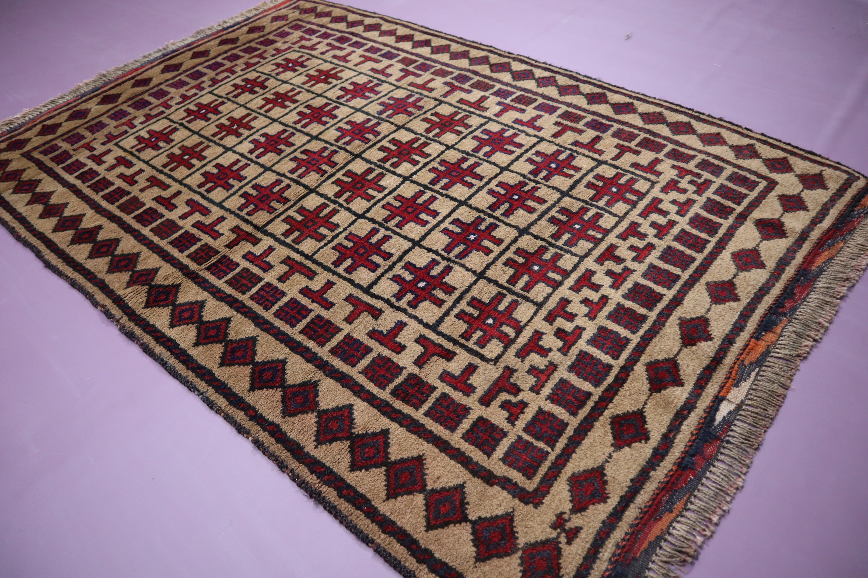 3'9x5'5 アフガニスタン幾何学バルーチラグ - ハンドメイドウールラグ