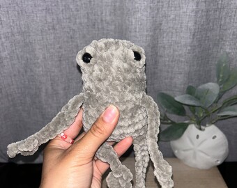 Crochet leggy frog | crochet frog | crochet | crochet animals | crochet plushies | amigurumi | frog | frog plush |