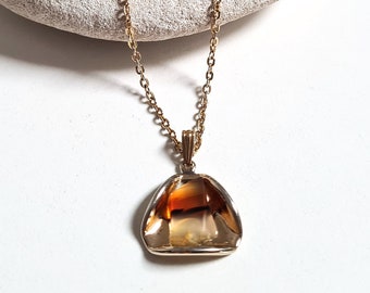 Vintage Striped Agate Triangular Pendant Necklace: Gold Tone Chain, Gemstone Costume Jewellery, Minimalist Accessories