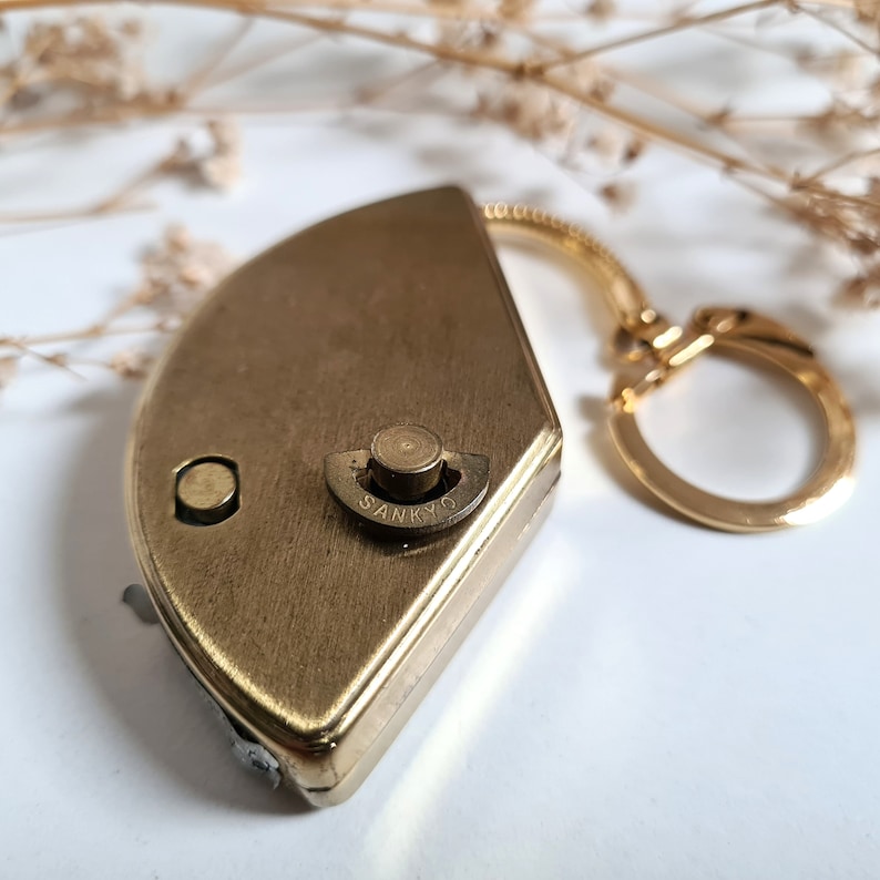 Vintage 1960's Sankyo Japanese Music Box Keychain, Traditional Sakura