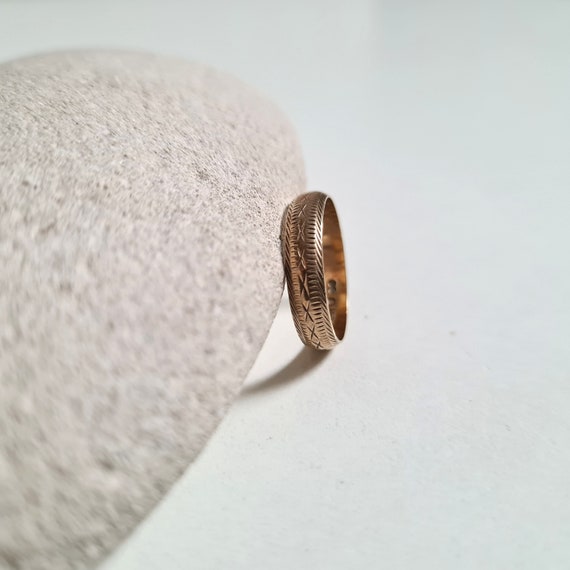 9ct Gold 1980 Textured Wedding Band for Her, UK V… - image 2