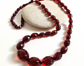 Vintage Art Deco Cherry Amber Bakelite Faceted Graduated Bead Necklace, 26"