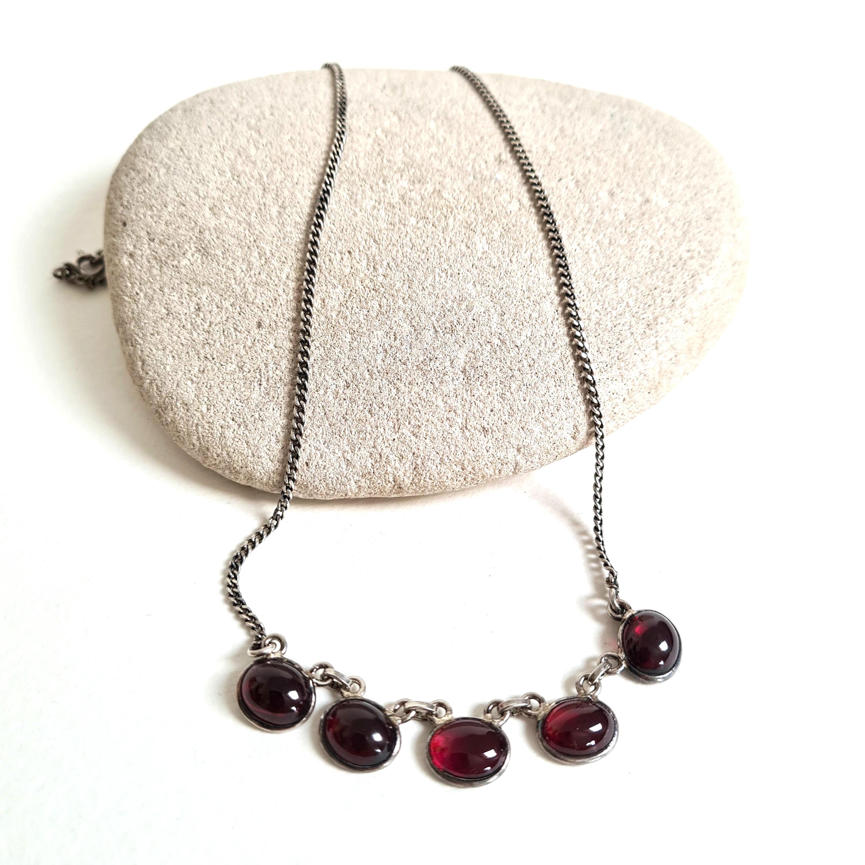 Antique Arts & Crafts Five Garnet Silver Necklace: 1900s Cabochon Jewellery