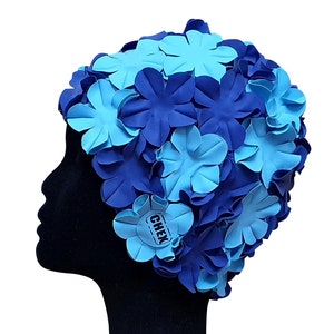 CHEX Anzio Rubber Floral Damen Klassisch Retro 3D Blütenblatt 2 Farbe Navy Sky Blue Badehut Badekappe Großzügige Einheitsgröße Erwachsene