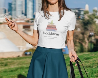 Book Lovers Cropped T-Shirt