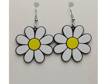Daisy Earrings, White Flower Earrings, Floral Dangle Earrings, Lightweight Earrings, Spring Summer Jewelry, Cute Gift for Her, Boho Style