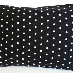 Federa in flanella fatta a mano con un design elegante e resistente! Tieni il tuo cuscino all'interno della federa. 100% cotone. Adatta a cuscini da 12 x 16 pollici.