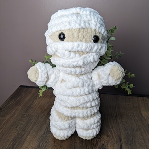 PATTERN ONLY* - Mummy Plushie Crochet Pattern - Amigurumi Pattern - Halloween Pattern