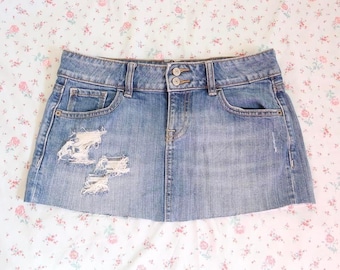 y2k low rise distressed denim mini skirt raw hem old navy