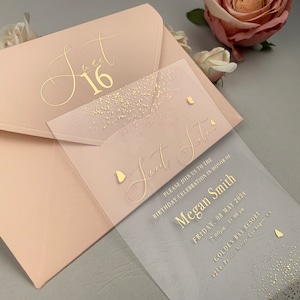 FAIRY DUST Sweet sechzehn Einladungsset, Lachsfarbene Einladung mit Feenstaub, Goldfoliertes Acryl Sweet sechzehn Einladungspaket | 1005