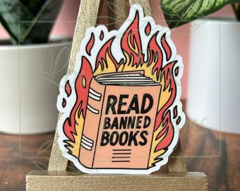 Pegatina "Leer libros prohibidos": vinilo impermeable y de estilo literario