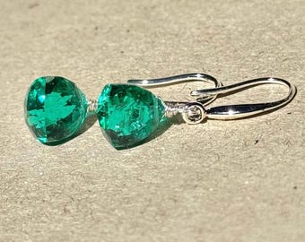 Boucles d'oreilles en quartz émeraude en or ou en argent, Boucles d'oreilles pendantes, Idées cadeaux, Boucles d'oreilles avec pierre de naissance en mai, Cadeaux avec pierre de naissance pour elle, Boucles d'oreilles émeraude