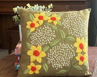 Vintage Floral Crewel Throw Pillow
