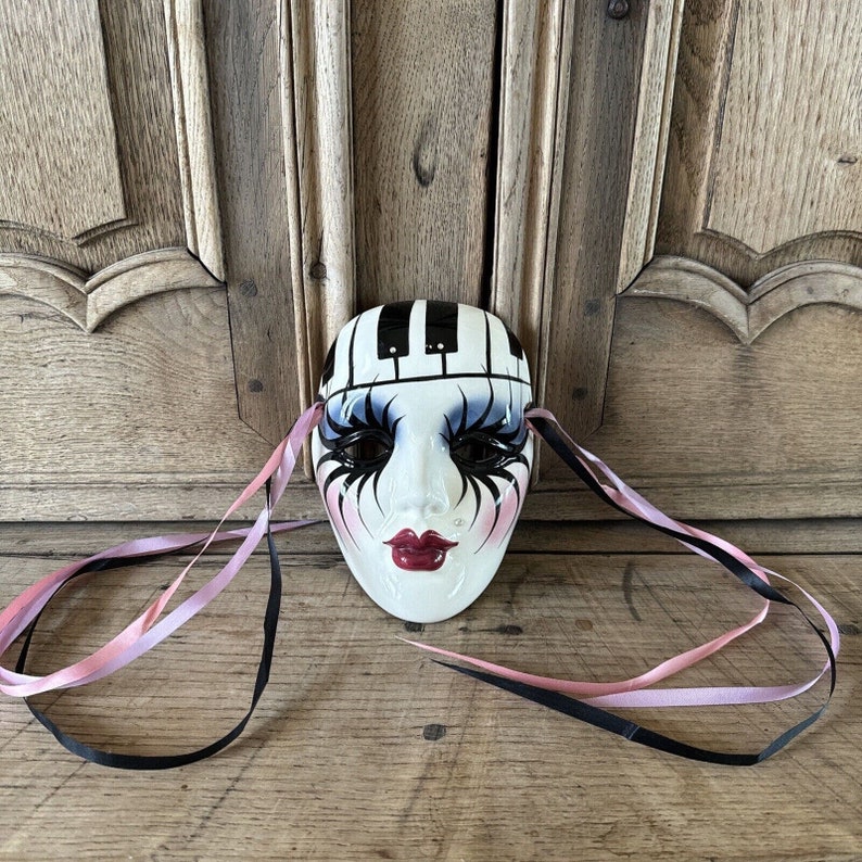 mardi gras face mask covid