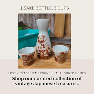 Vintage Japanese Sake Set – Floral Ceramic Bottle & 2 Cups – Rustic Pottery – Wabi Sabi Tea Set – Countryside Home Decor Find