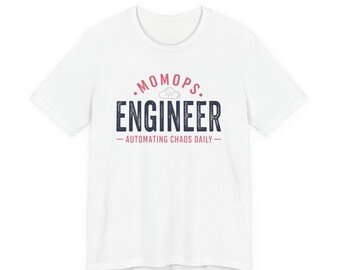 Camiseta MomOps Engineer | Humor sobre maternidade, camiseta para mães da área de tecnologia, presente para o Dia das Mães