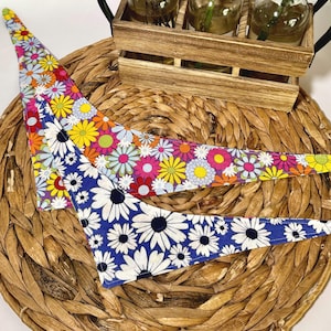 Hondenbandana / bandana met lentebloemen / bohobloemen huisdierbandana voor honden / omkeerbare zomerhondensjaal / extra klein / klein