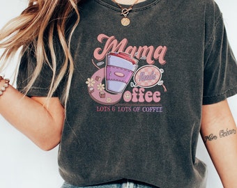 Mamá necesita camisa de café, camisa de mamá, camisa de madre, camisa de café, camisa divertida de mamá, regalo para mamá, regalo de mamá, colores cómodos