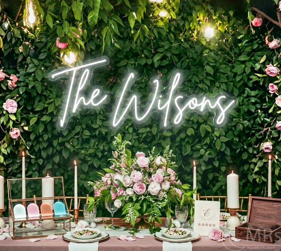 Custom Wedding Neon Sign, Personalized Last Name LED Light, Sweetheart Table Decor, Wedding Reception Backdrop, LED Decor for Modern Wedding
