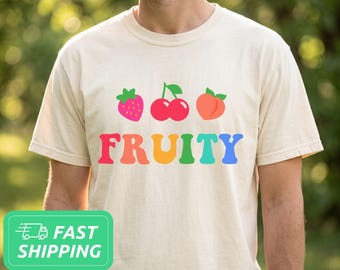 Fruchtiges Unisex-T-Shirt – Retro-Grafik-Shirt, Sommerfeeling, Trendiges Kleidungsstück, Perfekt für Picknicks, Süße Geschenkidee, Farbenfrohes Fruchtdesign