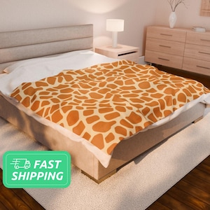 Giraffe Pattern Cozy Blanket / Safari Cozy Blanket / Velveteen Plush Blanket