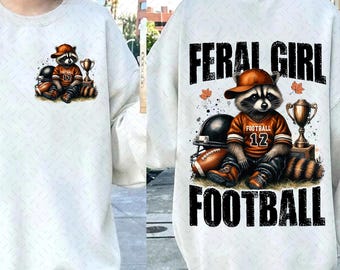 Fútbol de chica salvaje png, mapache png, png divertido, fútbol retro png, camiseta de fútbol de otoño png, mamá de fútbol png, diseño de sublimación del día del juego