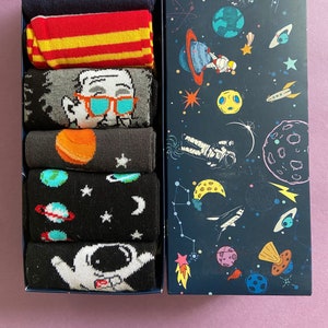 Socks Cotton Set of 6 Space | One size US adult socks | Unisex | Planets | Astronauts | Einstein | Star | Moon | Spaceship | Size 5 - 9 USA