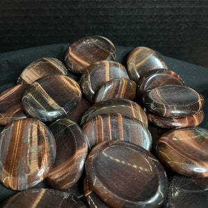 Red Tiger Eye Worry Stone, Natural Red Tiger Eye, Thumb Stone, Focus, Drive, Determination, Strength, Solar Plexus