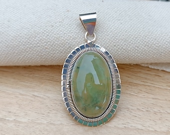 Pendentif fait main en argent sterling avec pierres précieuses de préhnite : bijoux tendance
