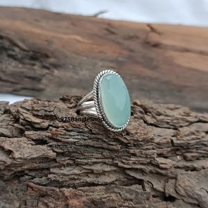 Handmade Chalcedony 925 Sterling Silver Ring: Women&#39;s Gemstone Statement