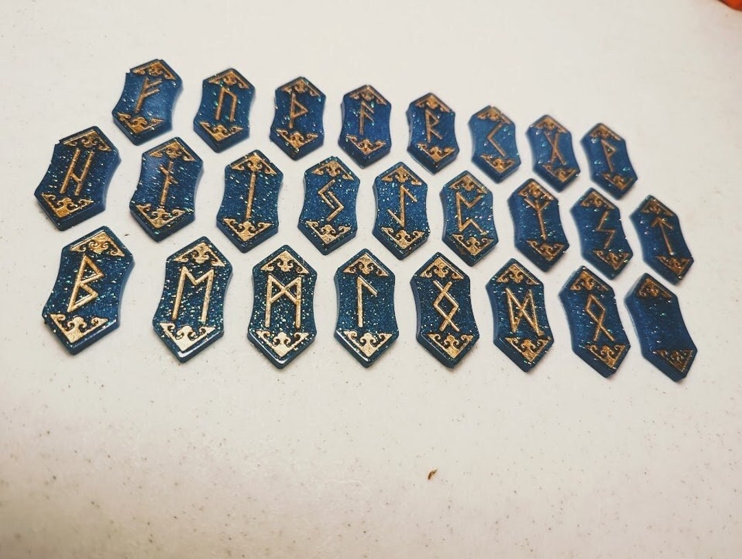 25 Piece Elder Futhark Rune Set (royal Guard) W/ Bag - Etsy