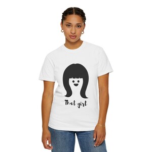 面白いTシャツ、フィービーフレンズTシャツ、ヴィンテージスタイルTシャツ、ダメージ加工グラフィックシャツ、レトロな90年代ポップカルチャー、シットコムファンへのギフト、