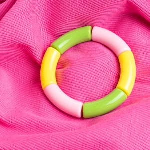 Flora Acrylic Curved Tube beaded bracelet for Women image 2