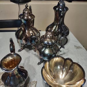 Reed and Barton Winthrop 5 Piece Silverplate Tea Service 1795