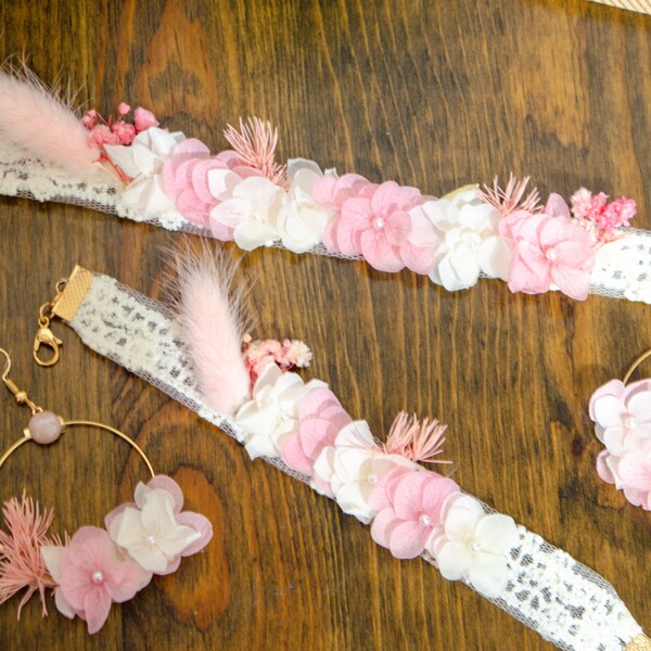 Bracelet en dentelle et  fleurs sechées