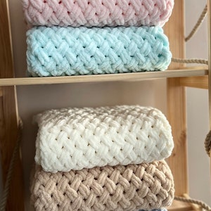 Puffy blanket, blanket, handmade blanket, chunky blanket, baby blanket, baby shower gift, soft blanket