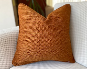 Housse de coussin tissée orange de toutes tailles, housse de coussin tissée texturée orange brûlé avec passepoil, taie d'oreiller tissée cuivre, coussin décoratif bohème