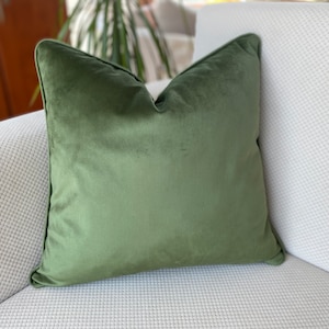 Green Velvet Pillow Cover, Green Velvet Cushion Cover with Piping, Accent Pillows, Green Euro Sham, Pillow with Piping, Home Decor Pillow