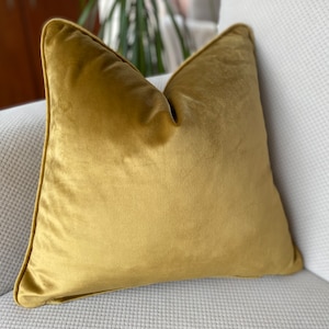 Any Size Gold Yellow Velvet Pillow , Mustard Velvet Cushion, Accent Velvet Throw Pillow with Piping, Yellow Pillow, Lumbar yellow cushion