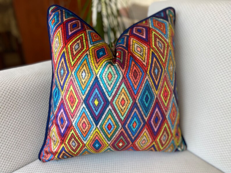 Abstract Pillow Cover, Velvet Throw Pillow, Colorful Cushion, Modern Home, DecorUnique Design, Piping Detail, Rainbow Colors, Zipper Closure, High-Quality Fabric, Custom Pillow Sizes, Vibrant Home Accessories, Living Room Decor, Bedroom Accents