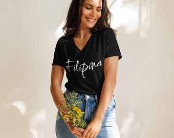 Filipina | Women’s relaxed v-neck t-shirt