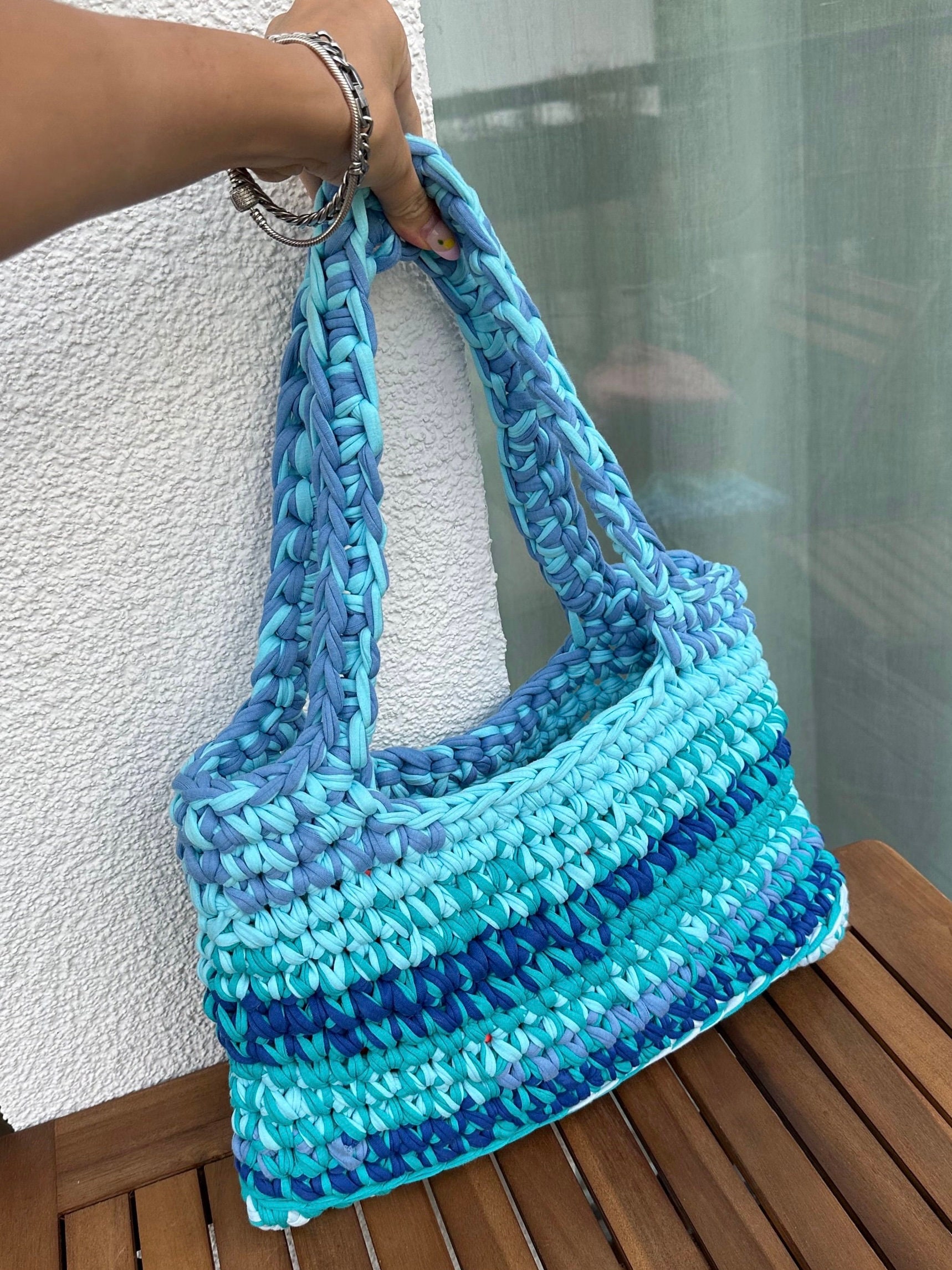 EASY Crochet Bag Pattern + Video Tutorial: Trendy Everyday